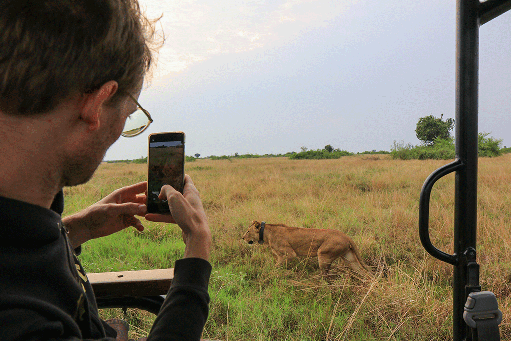 uganda-safari-with-german-speaking-guide