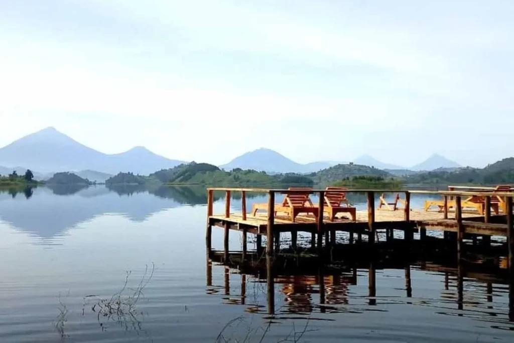 combining-lake-mutanda-with-gorilla-trek